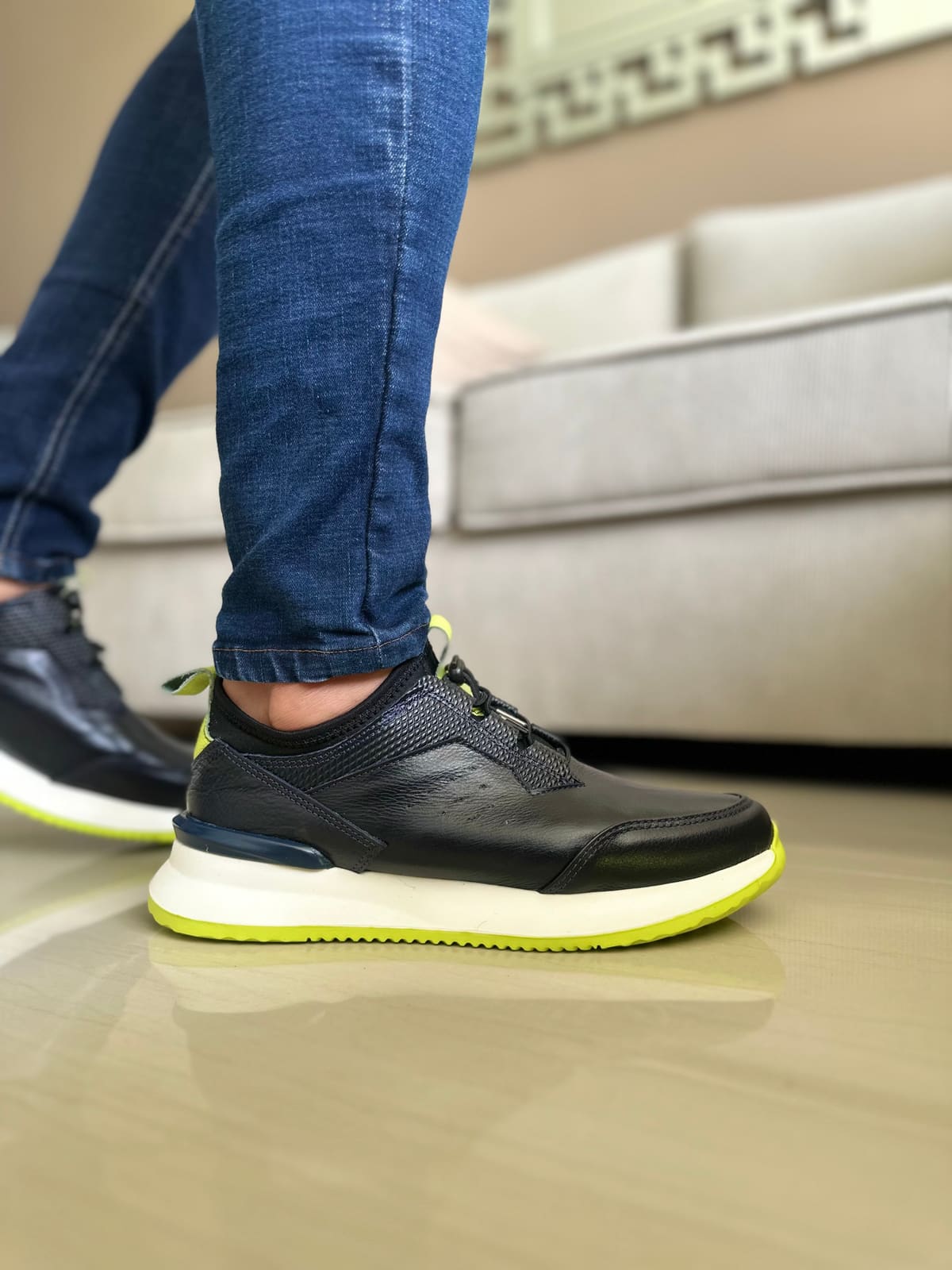 SNEAKERS YOUNG - PARA HOMBRE - EN CUERO 401 imagen 4