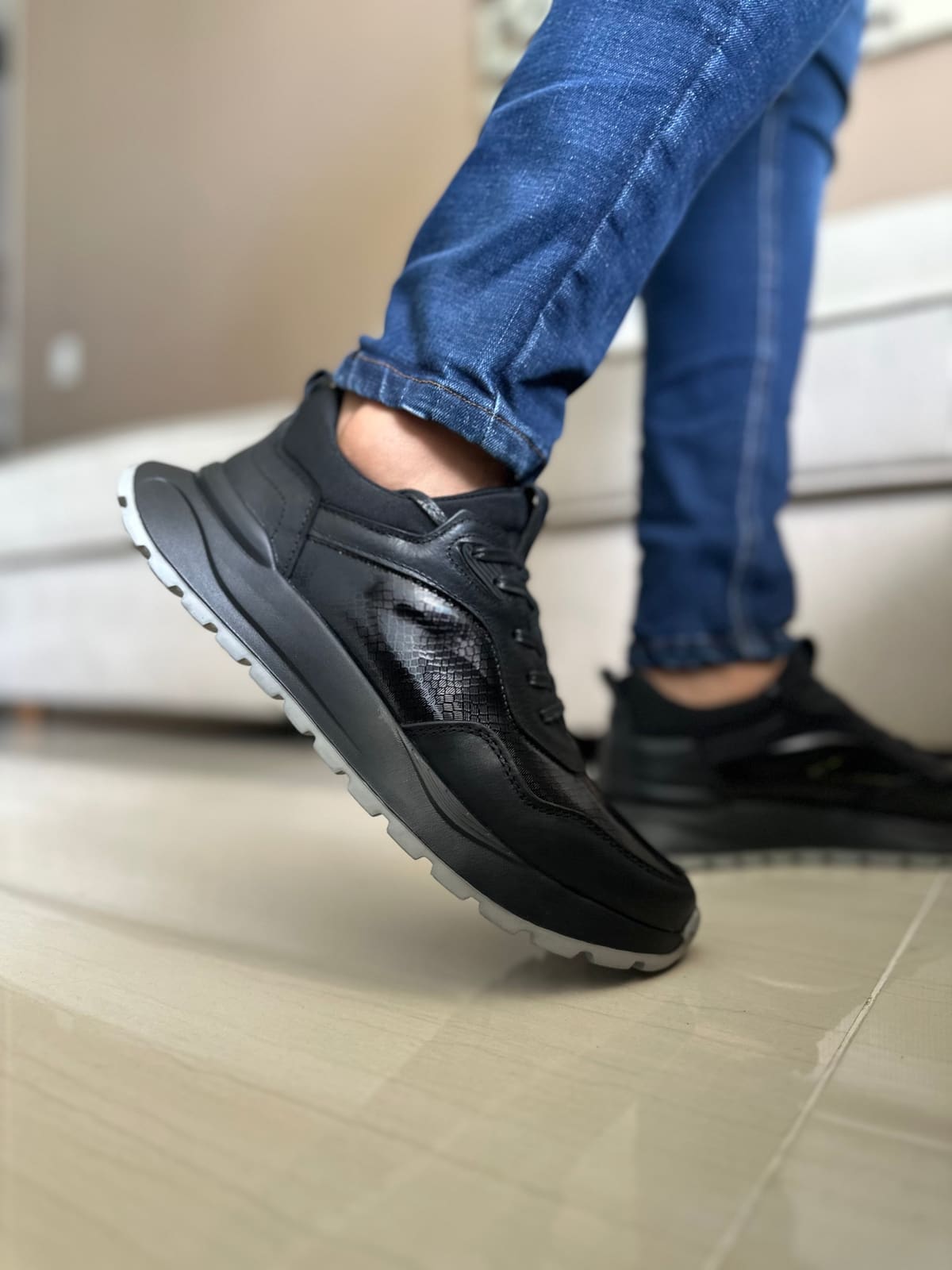 SNEAKERS BIN -CUERO REF: 3308 NEGRO imagen 2