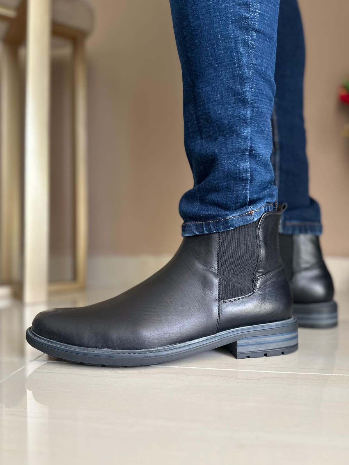 BOTA LOCK - EN CUERO - PARA HOMBRE REF : 1900 imagen 3