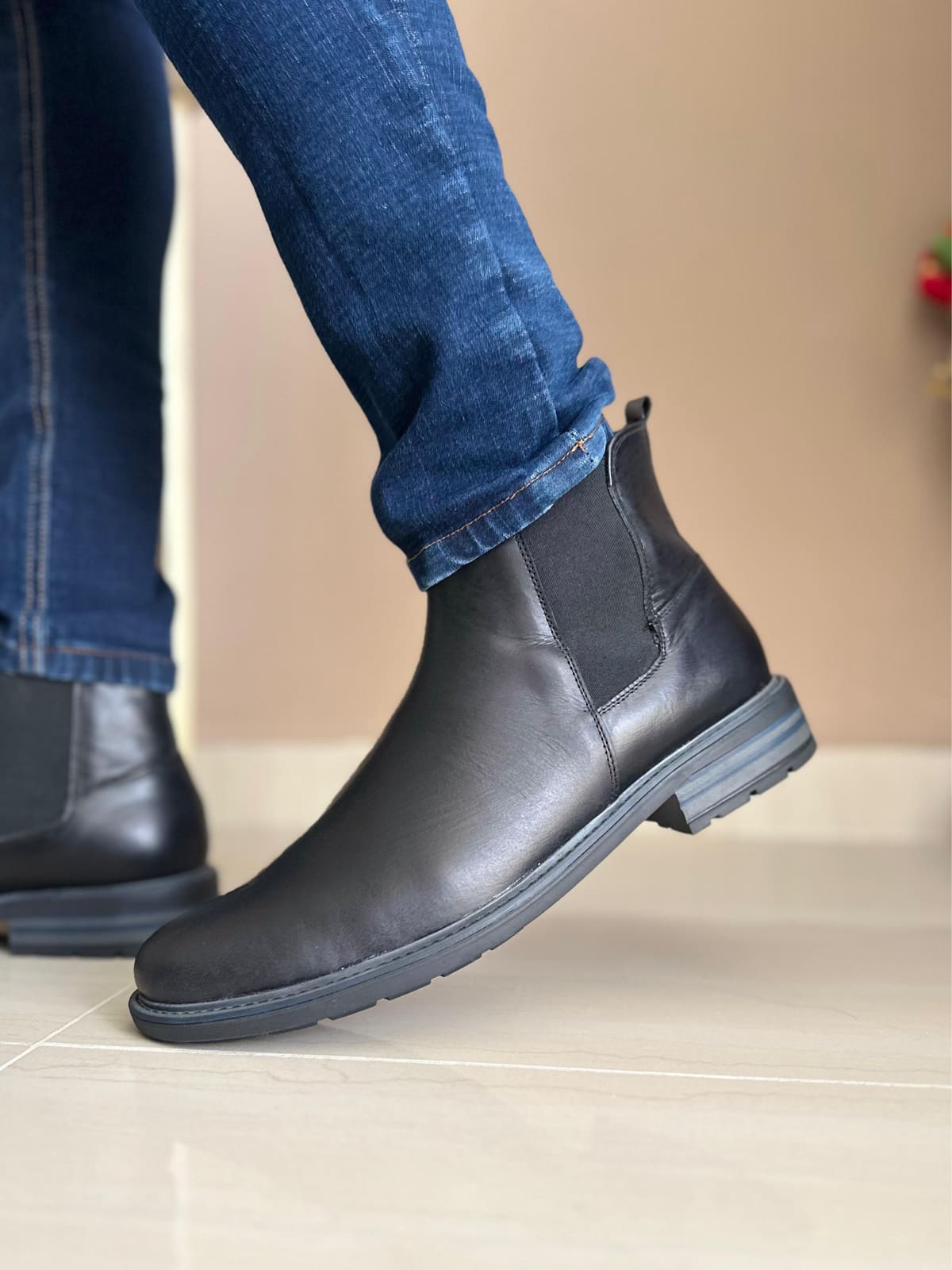 BOTA LOCK - EN CUERO - PARA HOMBRE REF : 1900 imagen 4