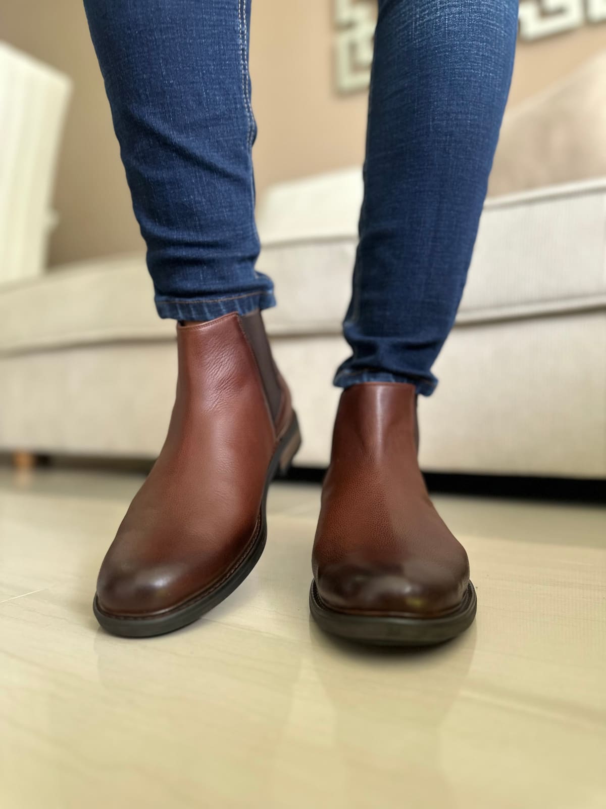 BOTA LOCK - EN CUERO - PARA HOMBRE REF :1900 imagen 2