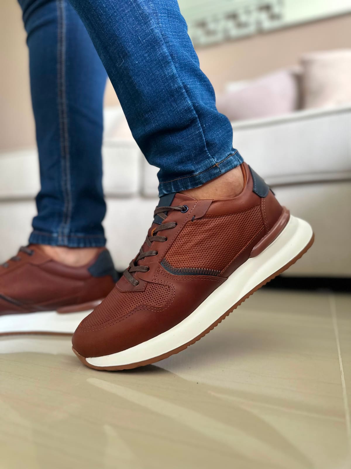 SNEAKER POLTER - EN CUERO - PARA HOMBRE - REF: T-06 imagen 2