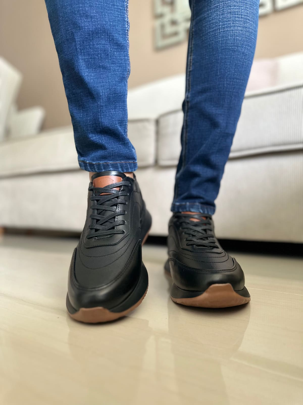 SNEAKERS NACAR-CUERO NEGRO REF:T-007 imagen 2