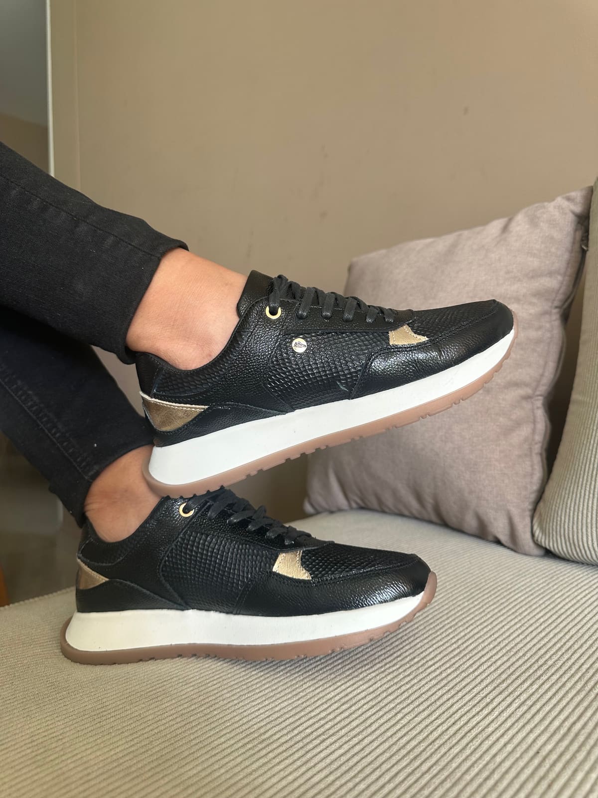 SNEAKER CHIKA - EN CUERO - PARA DAMA - REF:223 imagen 3
