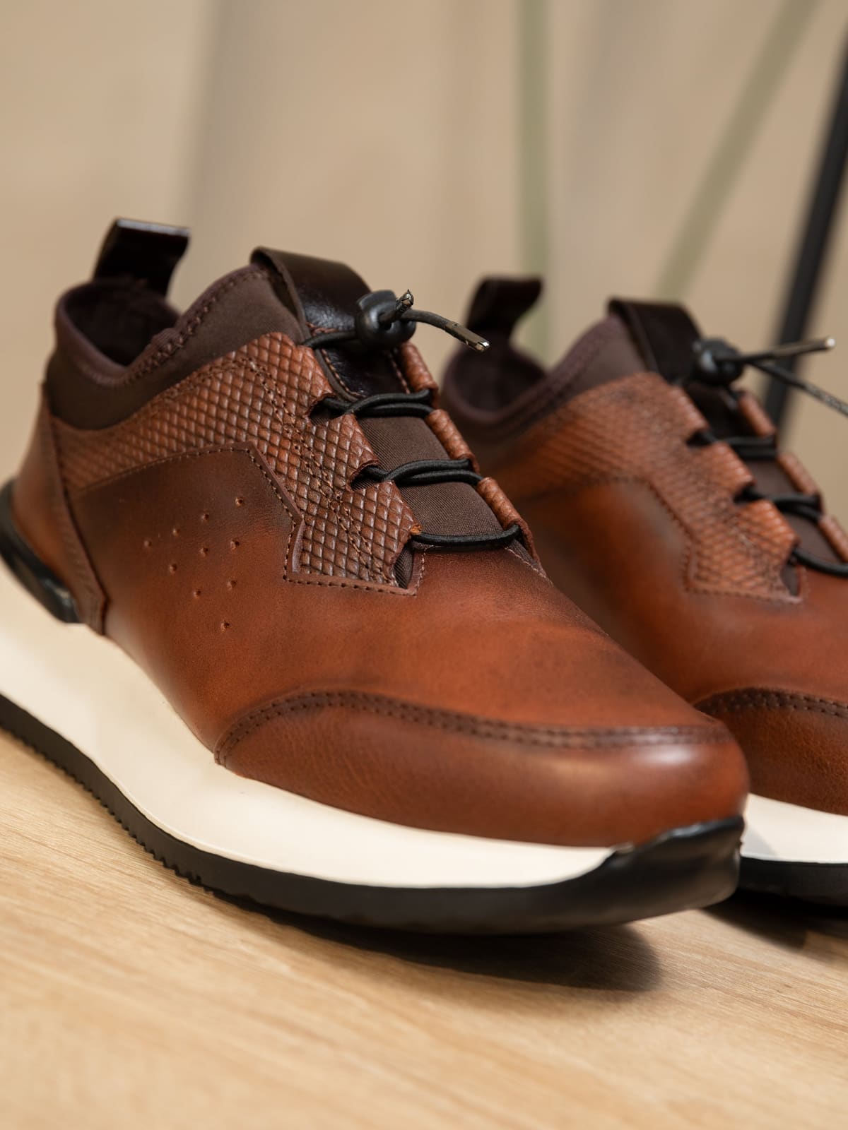 SNEAKERS YOUNG - PARA HOMBRE - EN CUERO 401 imagen 2