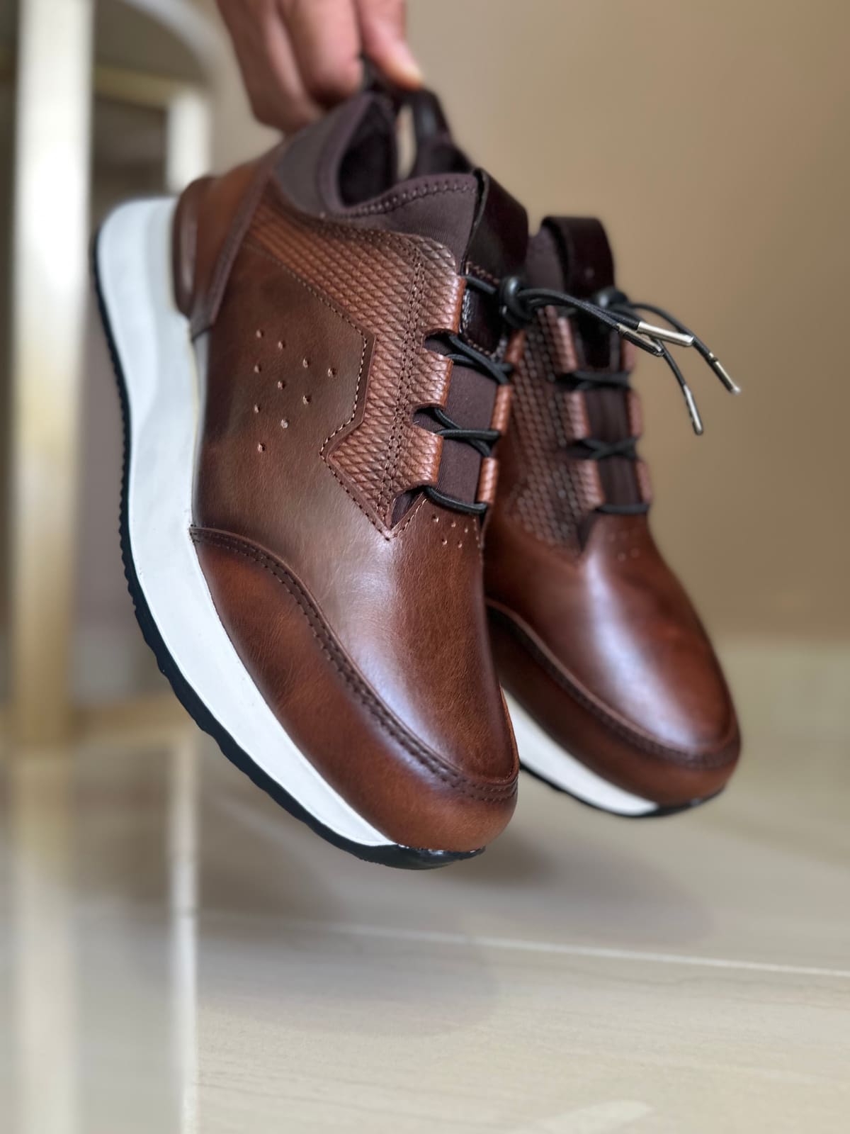 SNEAKERS YOUNG - PARA HOMBRE - EN CUERO 401 imagen 3