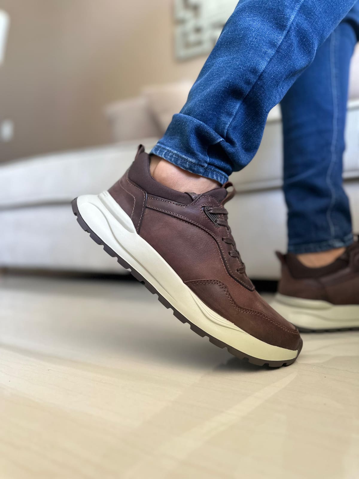 SNEAKERS BIN -CUERO REF: 3308 CAFE imagen 3