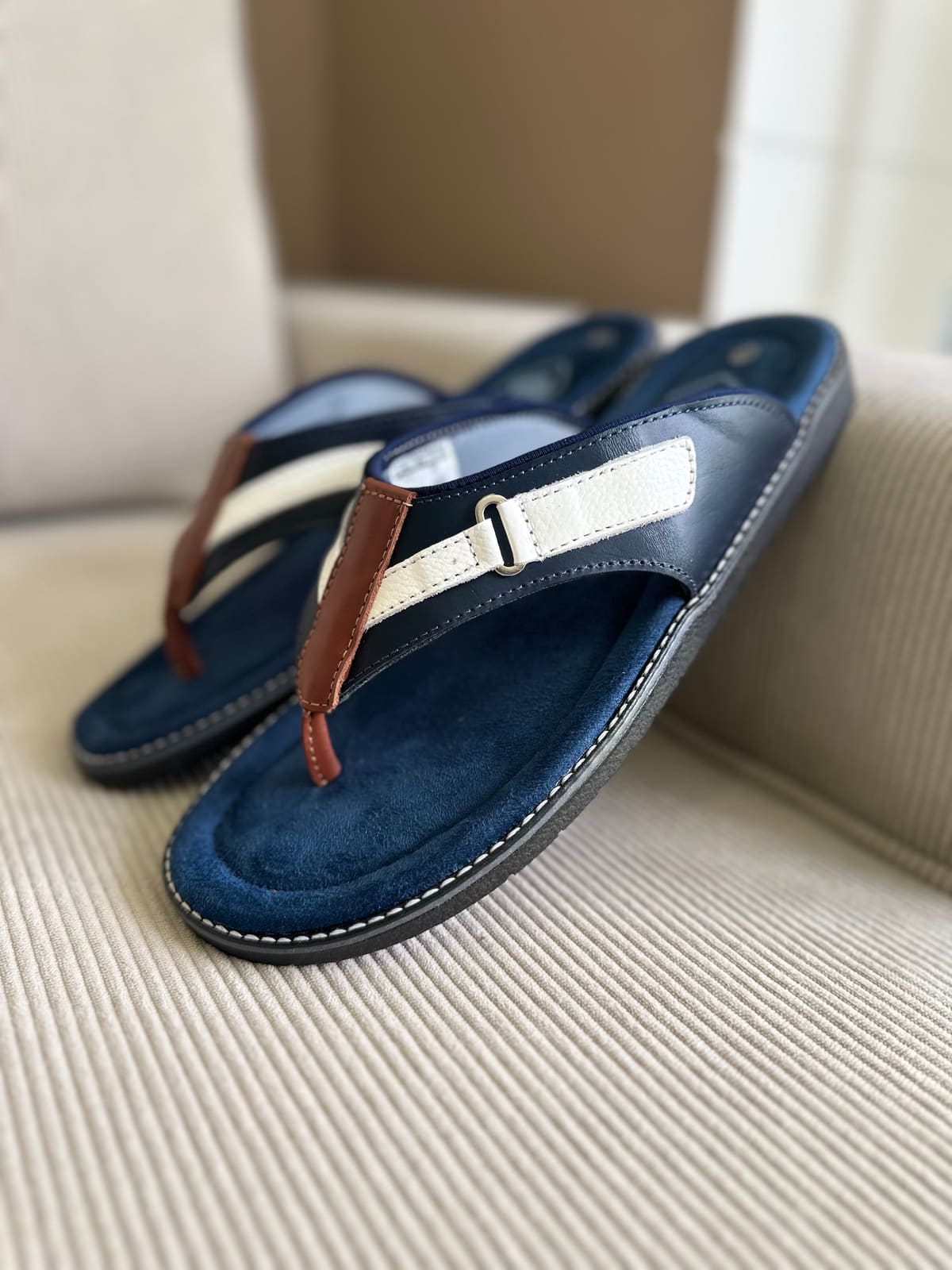SANDALIAS EN CUERO REF:3220 imagen 2