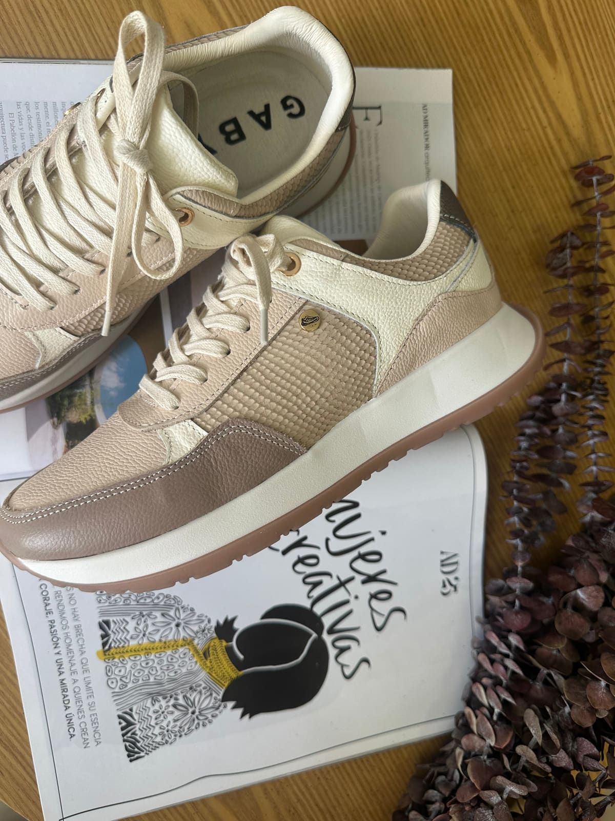 SNEAKER CHIKA - EN CUERO - PARA DAMA - REF:223 imagen 3