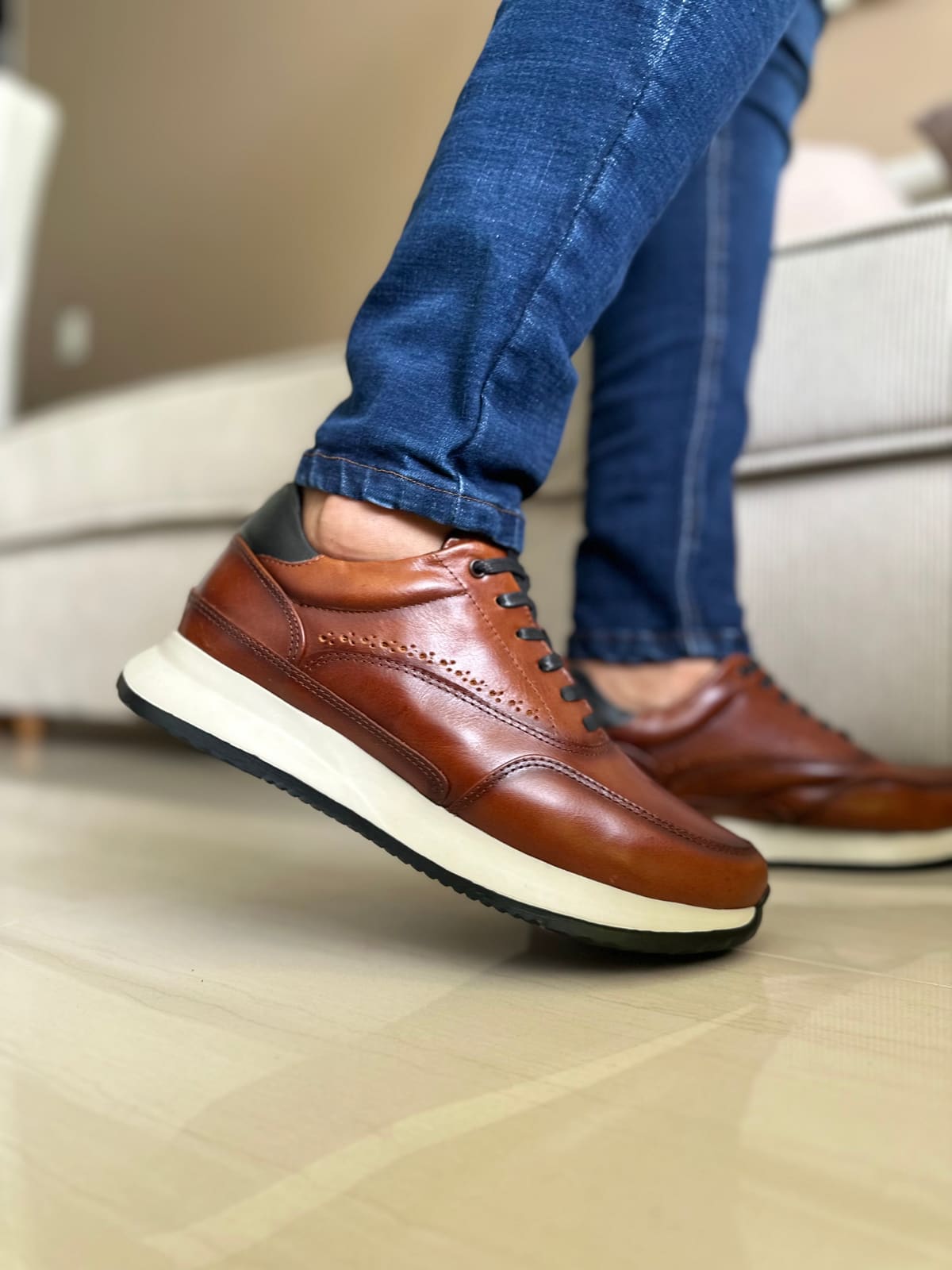 SNEAKERS TOPAXI- CUERO LISO CONAC REF:T15 imagen 2