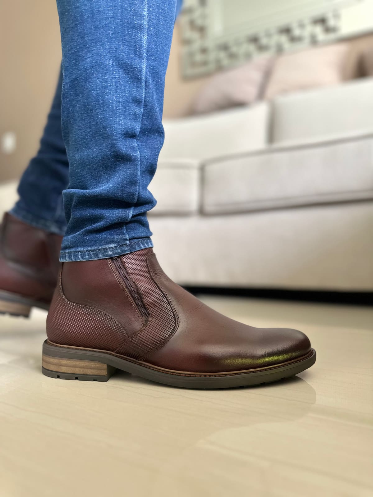 BOTA LOCK - EN CUERO - PARA HOMBRE REF:1931 imagen 3