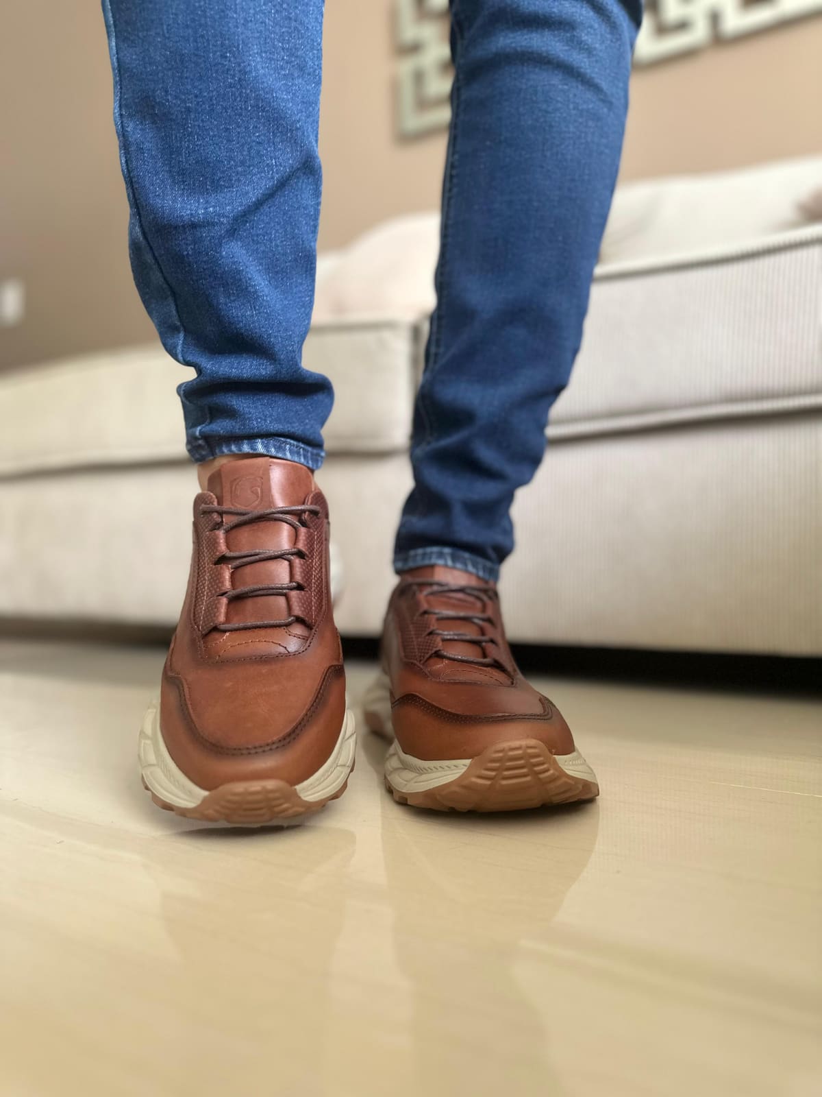 SNEAKERS EN CUERO- C24 imagen 3