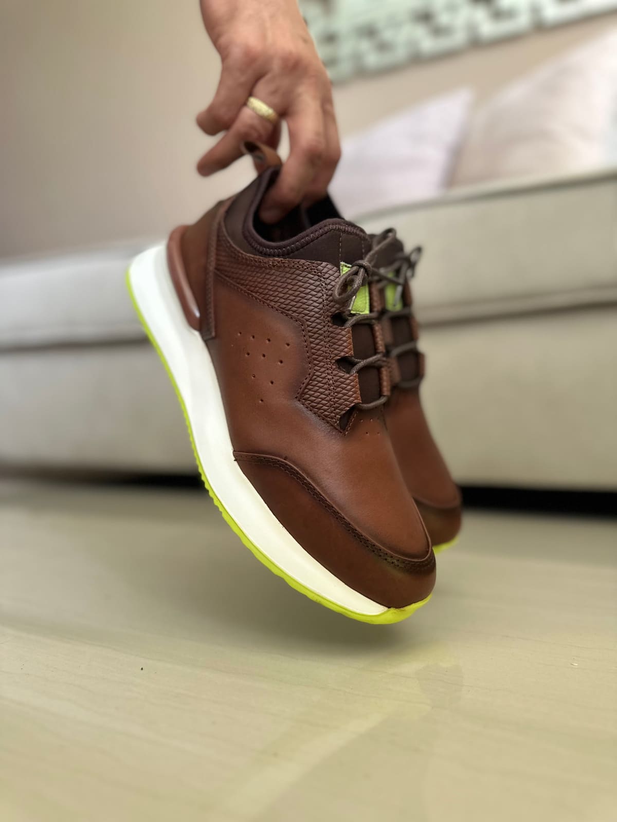 SNEAKERS YOUNG - PARA HOMBRE - EN CUERO 401 imagen 3