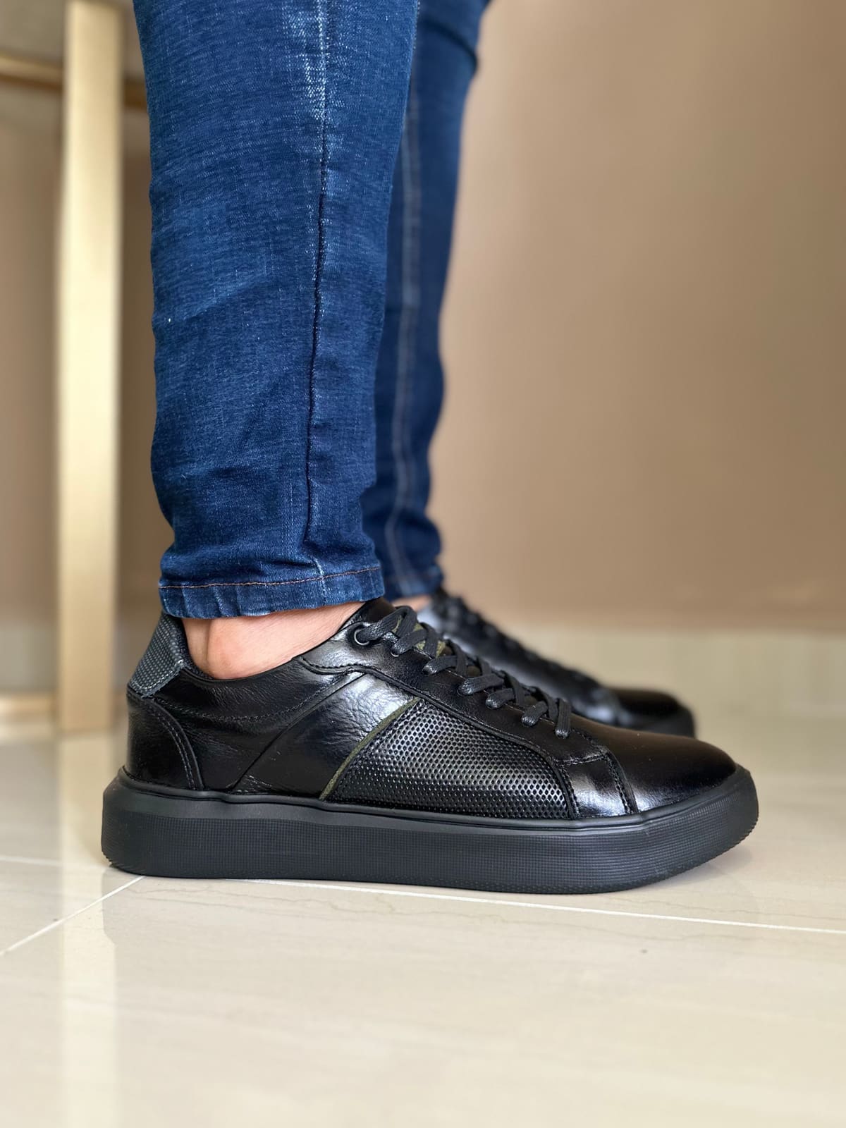 SNEAKER TOREC - EN CUERO - PARA HOMBRE - REF: SPN 3220 imagen 4