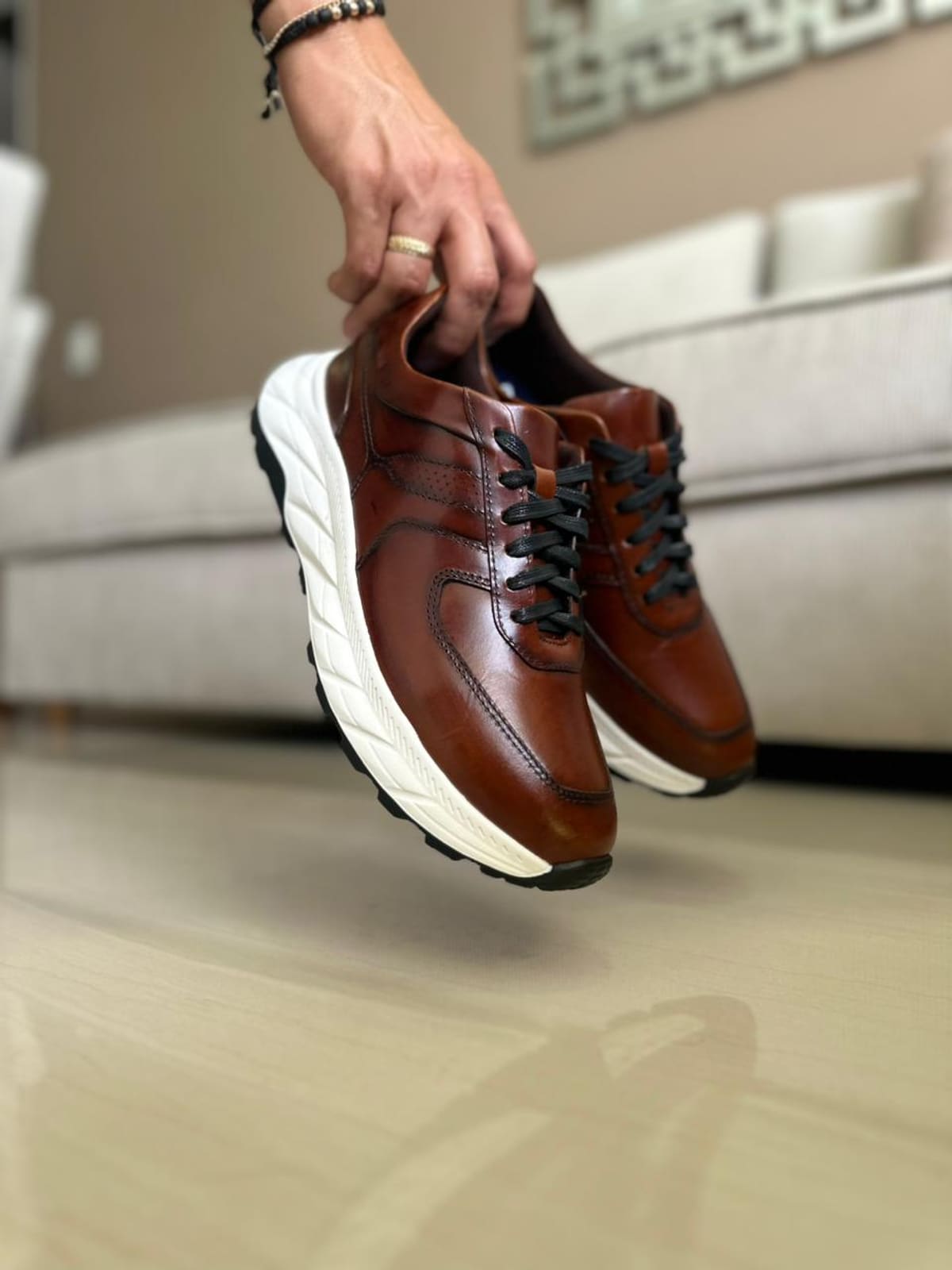 SNEAKERS CRIL- CUERO LISO REF: MAKU MIEL imagen 2