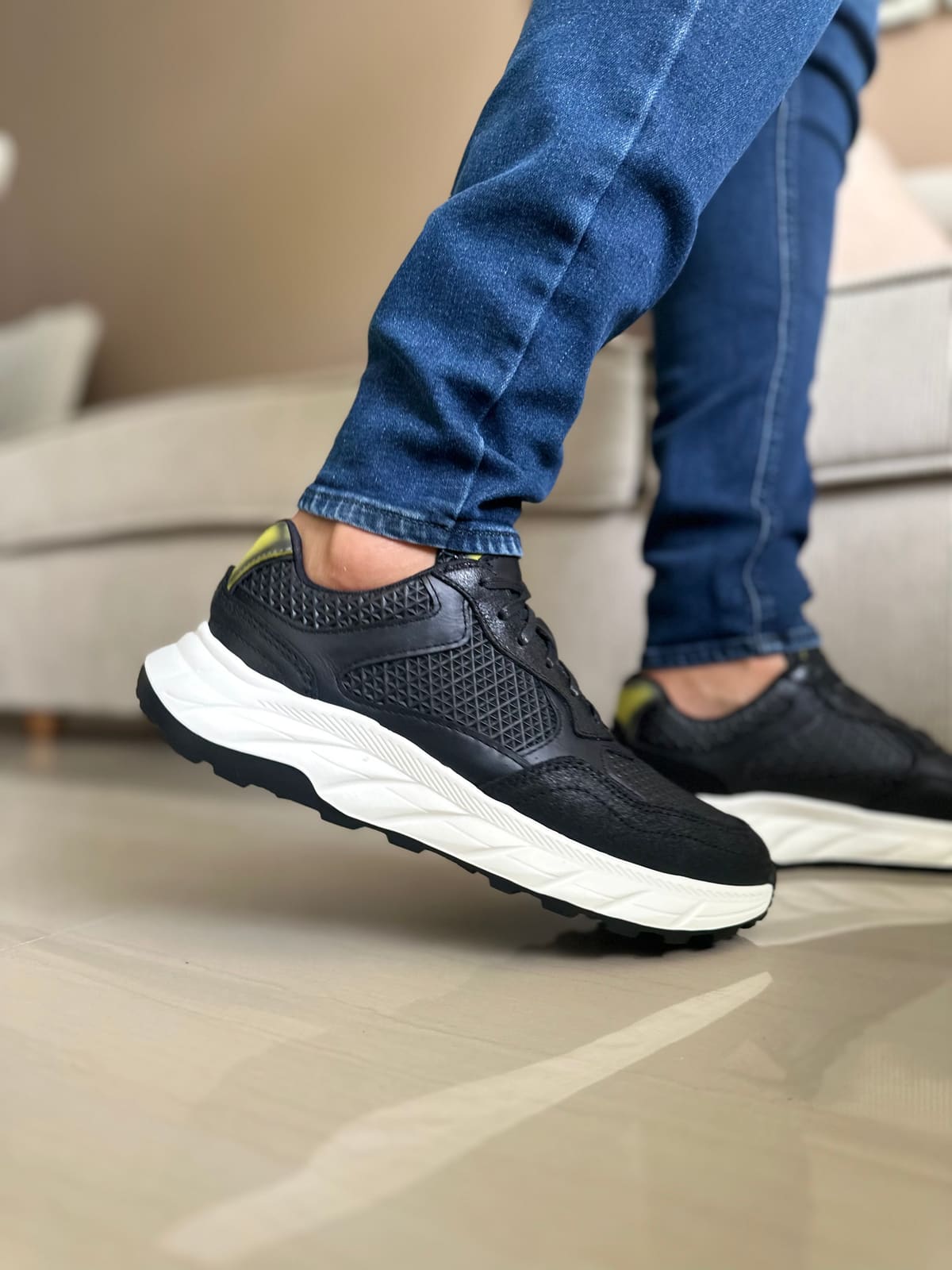SNEAKERS CRIL- CUERO VACUNO NEGRO-REF TINJACA imagen 3