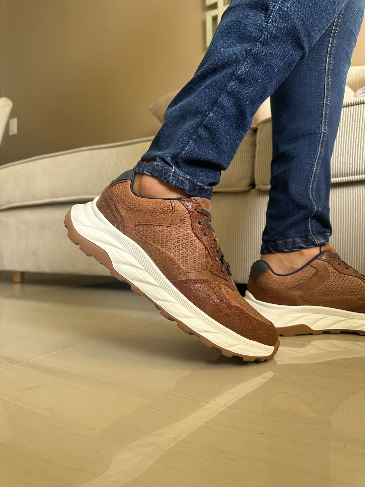 SNEAKERS CRIL- CUERO VACUNO NEGRO-REF TINJACA imagen 2