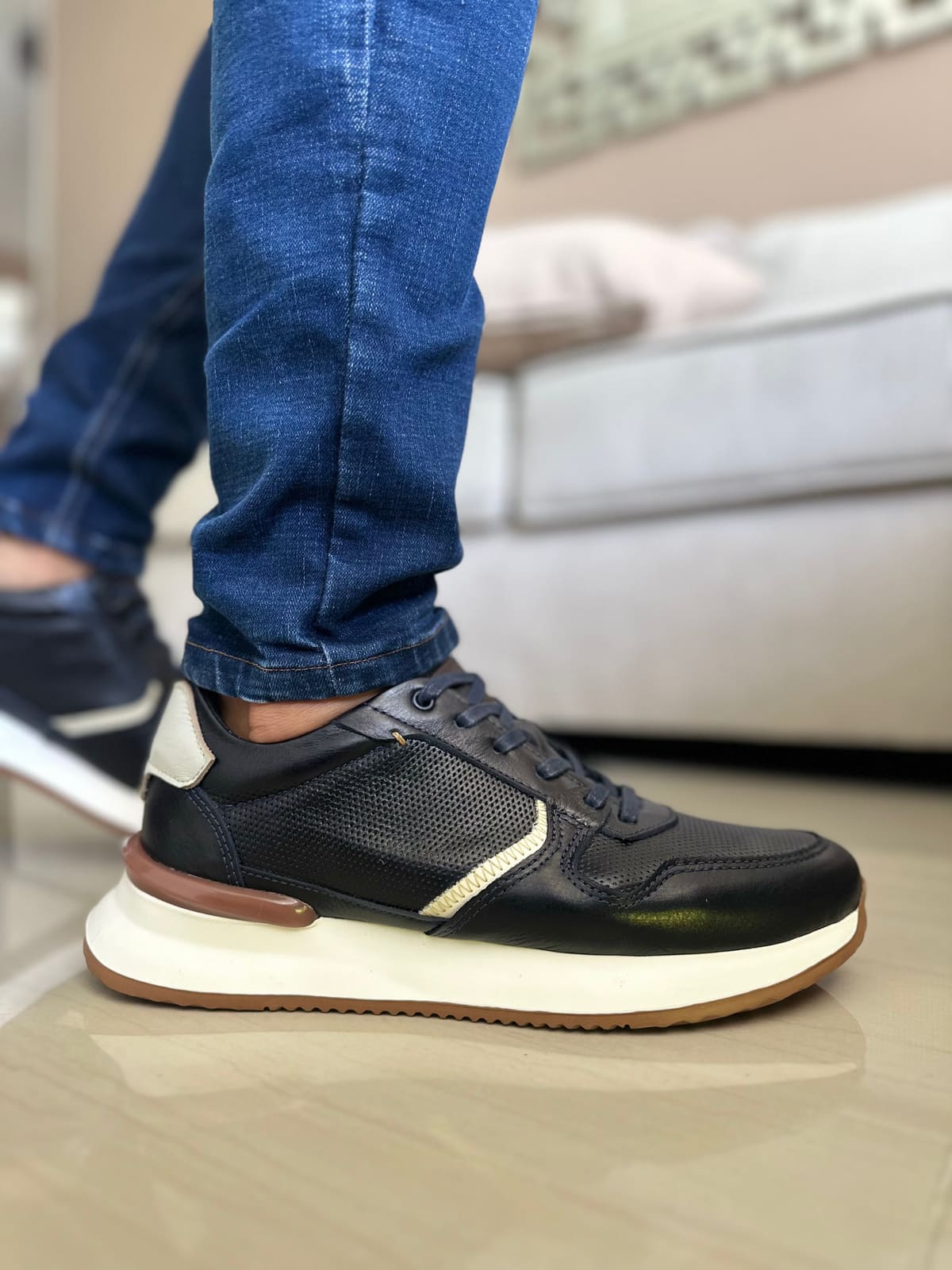SNEAKER POLTER - EN CUERO - PARA HOMBRE - REF: T-06 imagen 2
