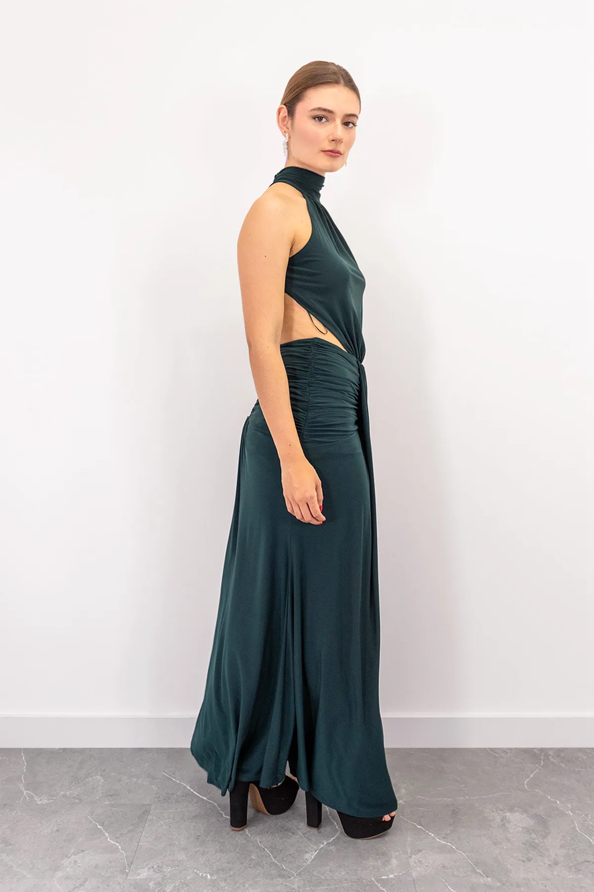 Vestido Cuello Halter Espalda Abierta Verde imagen 2