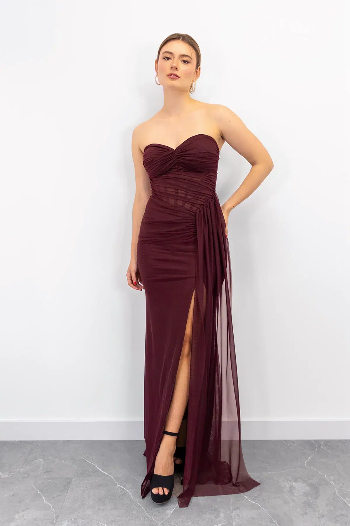 Vestido Corset Drapeado Vino imagen 4