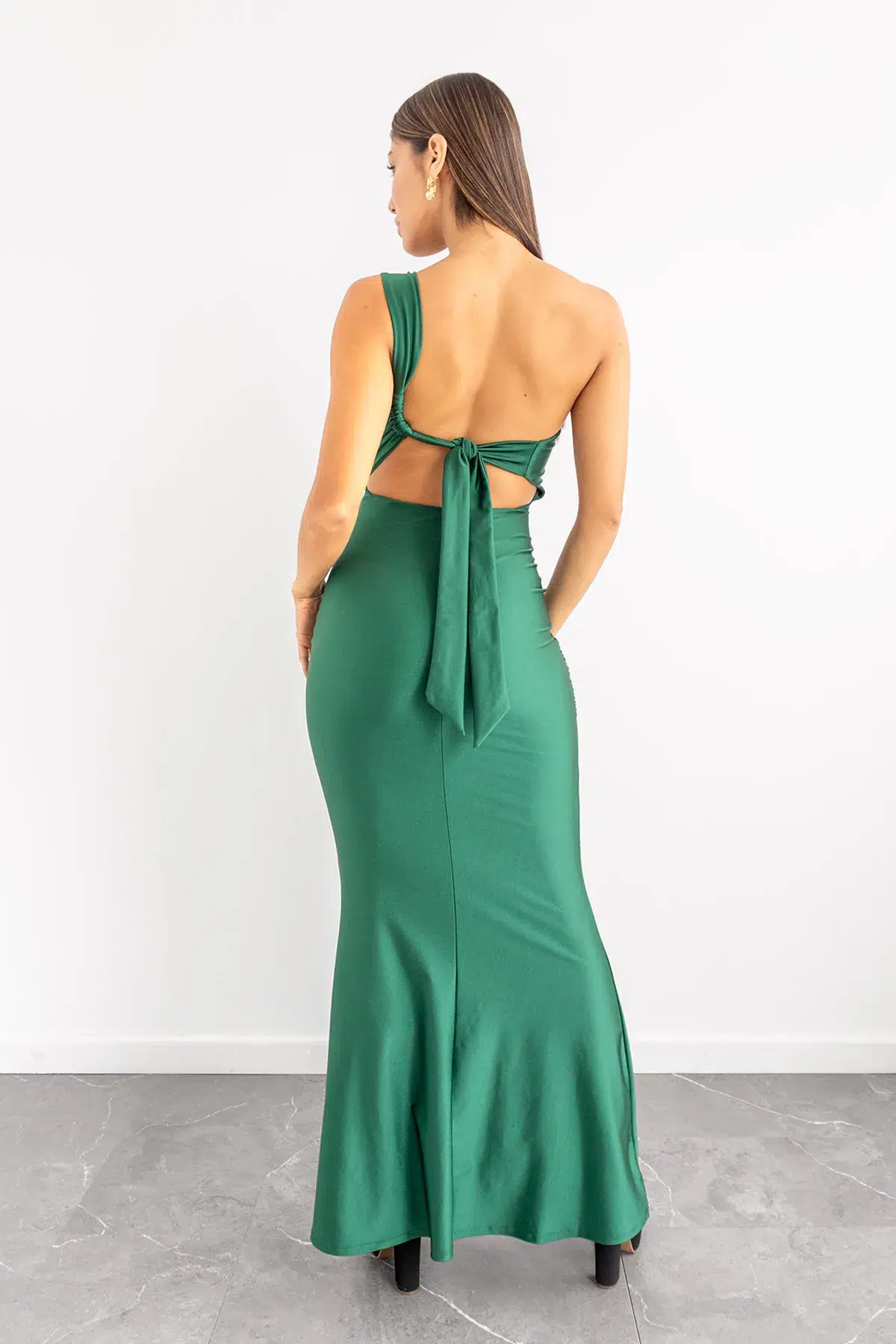 Vestido Asimetrico Lazo Espalda Verde imagen 2