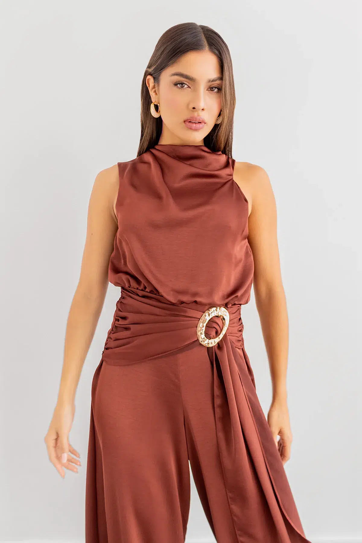 Enterizo Cuello Alto Fajon con Aro Café imagen 3