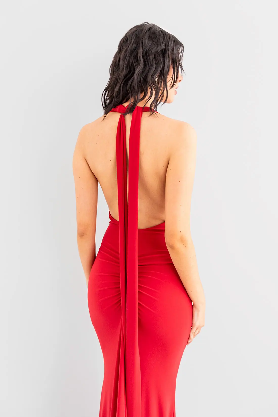 Vestido Ajustado Cuello Halter Rojo imagen 4