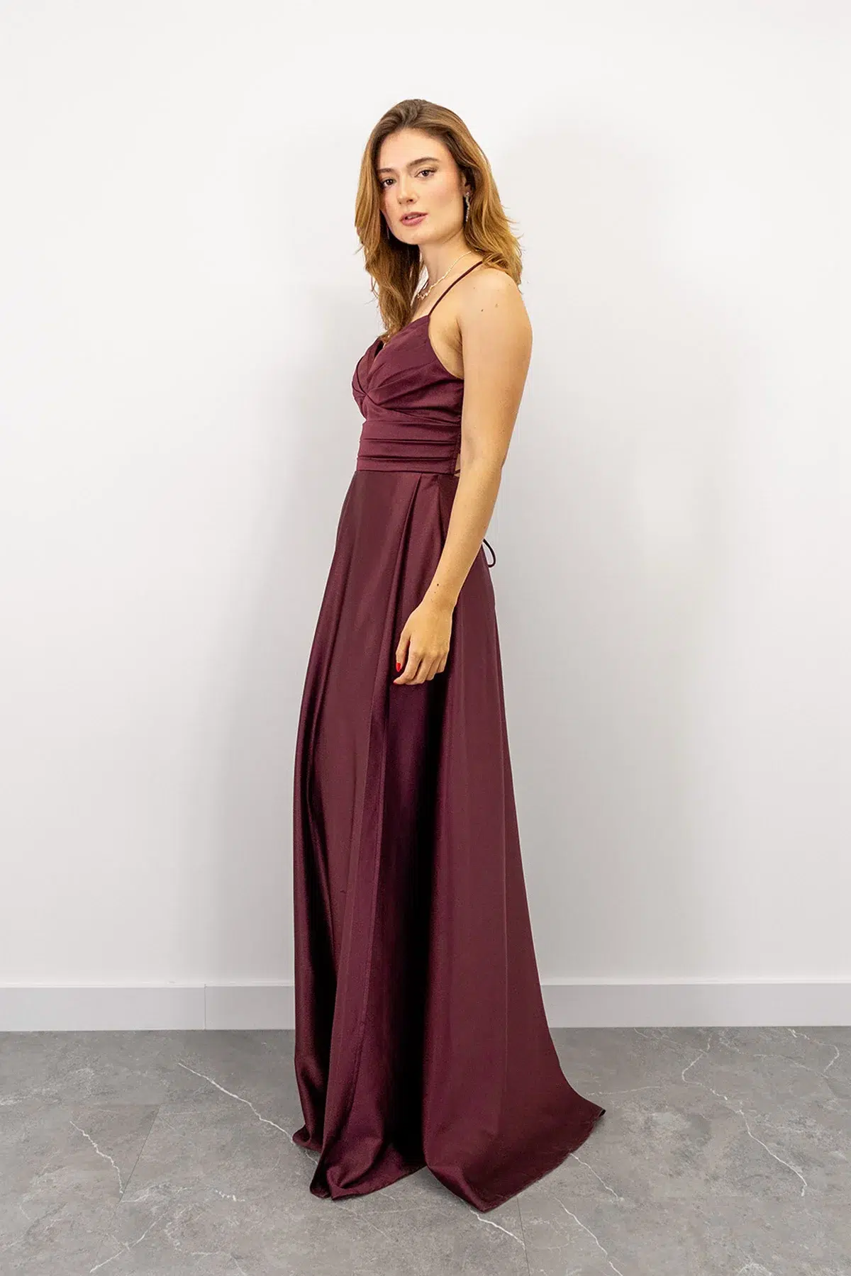 Vestido Falda en A Top Ajustado Vinotinto imagen 3