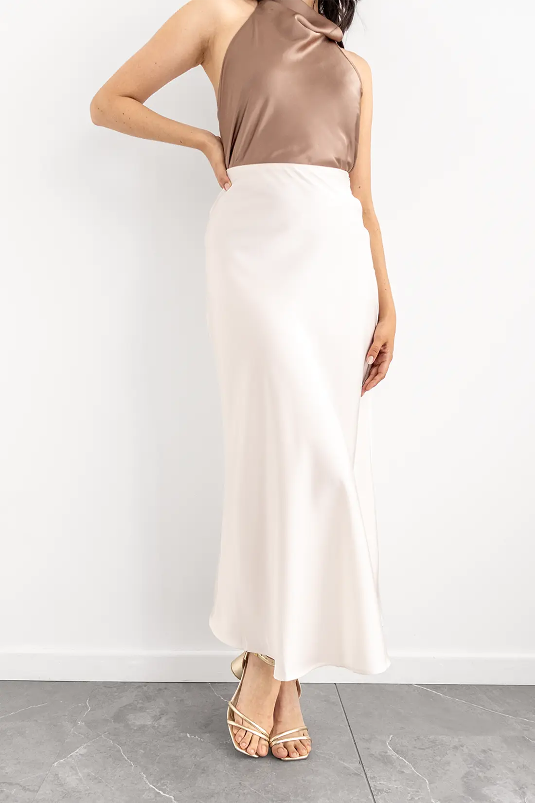 Falda en Satin Marfil imagen 3