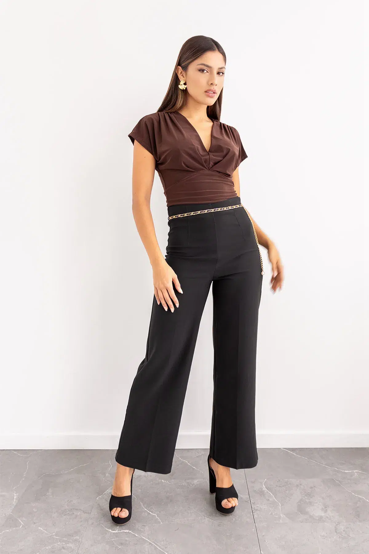 Blusa Escote en V Chocolate imagen 3