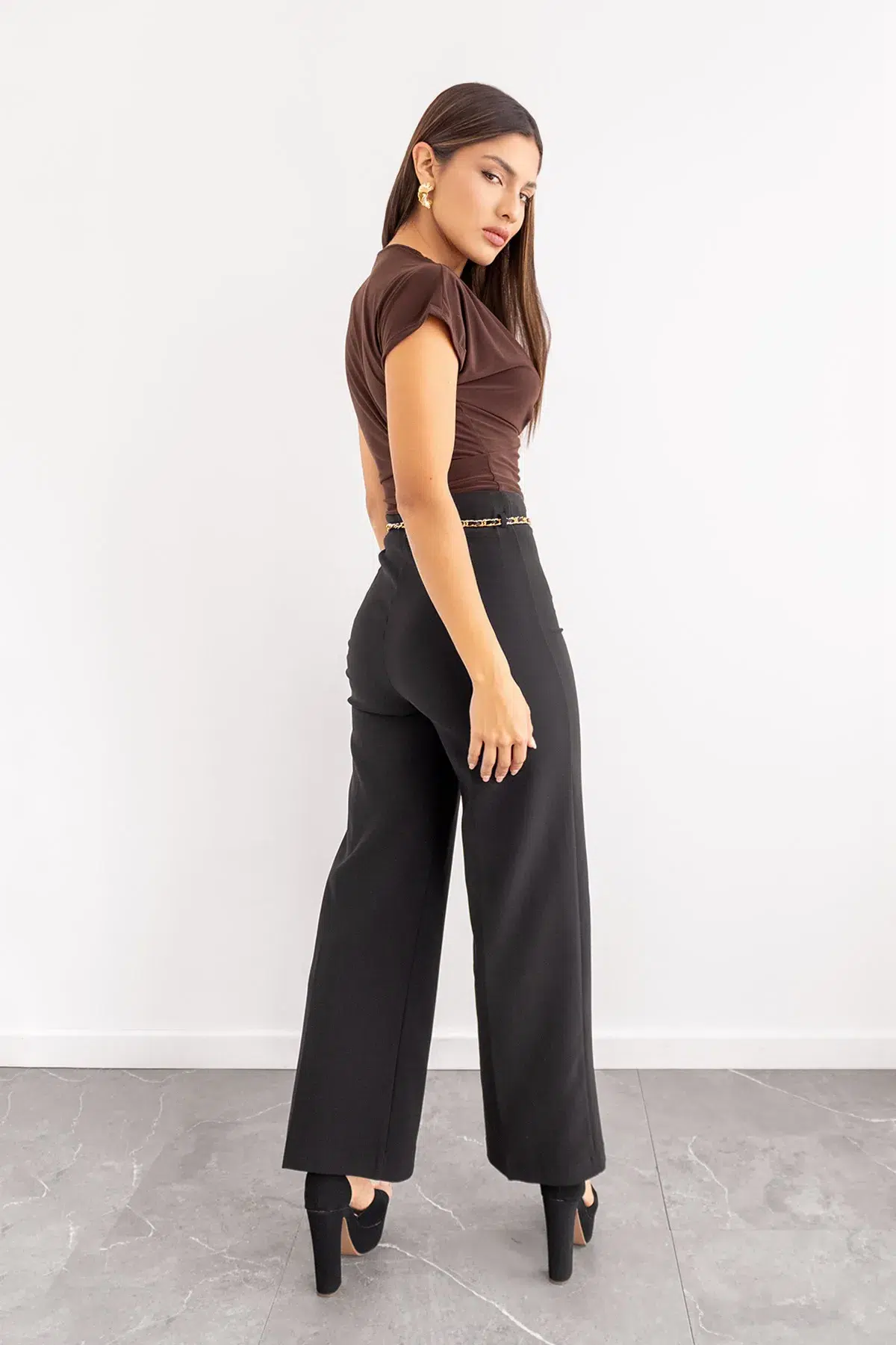 Blusa Escote en V Chocolate imagen 4
