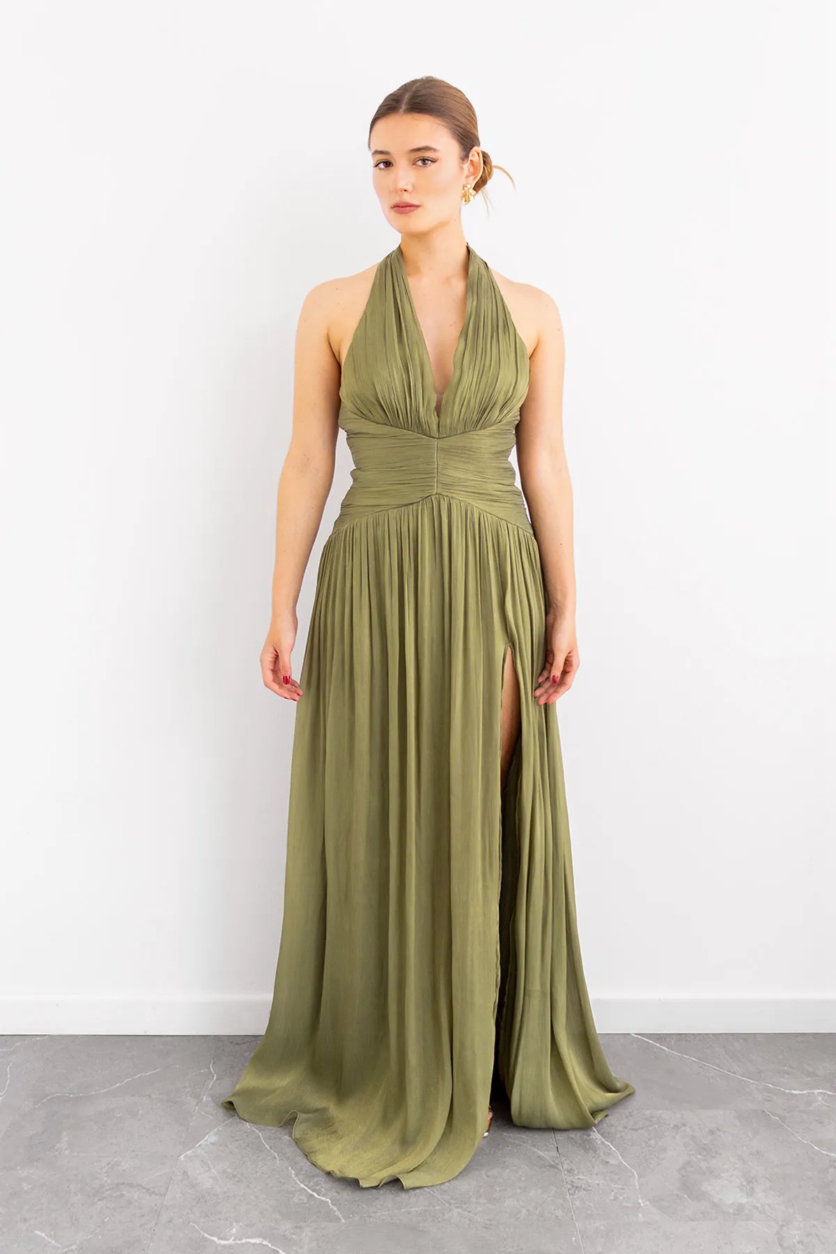 Vestido Drapeado Escote V Halter Olivo imagen 4