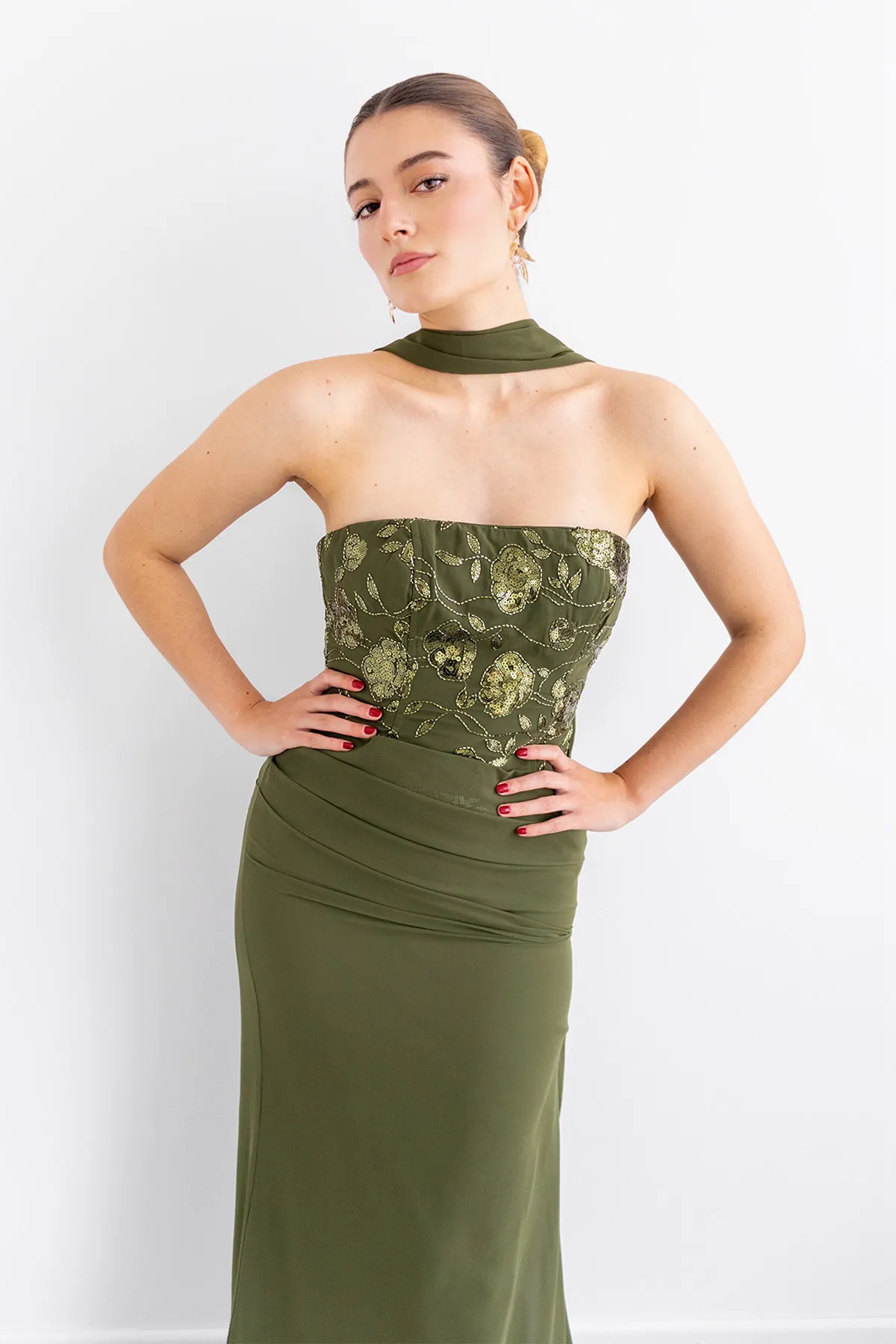 Vestido Falda en Velo Top Bordado Brillo Olivo imagen 3