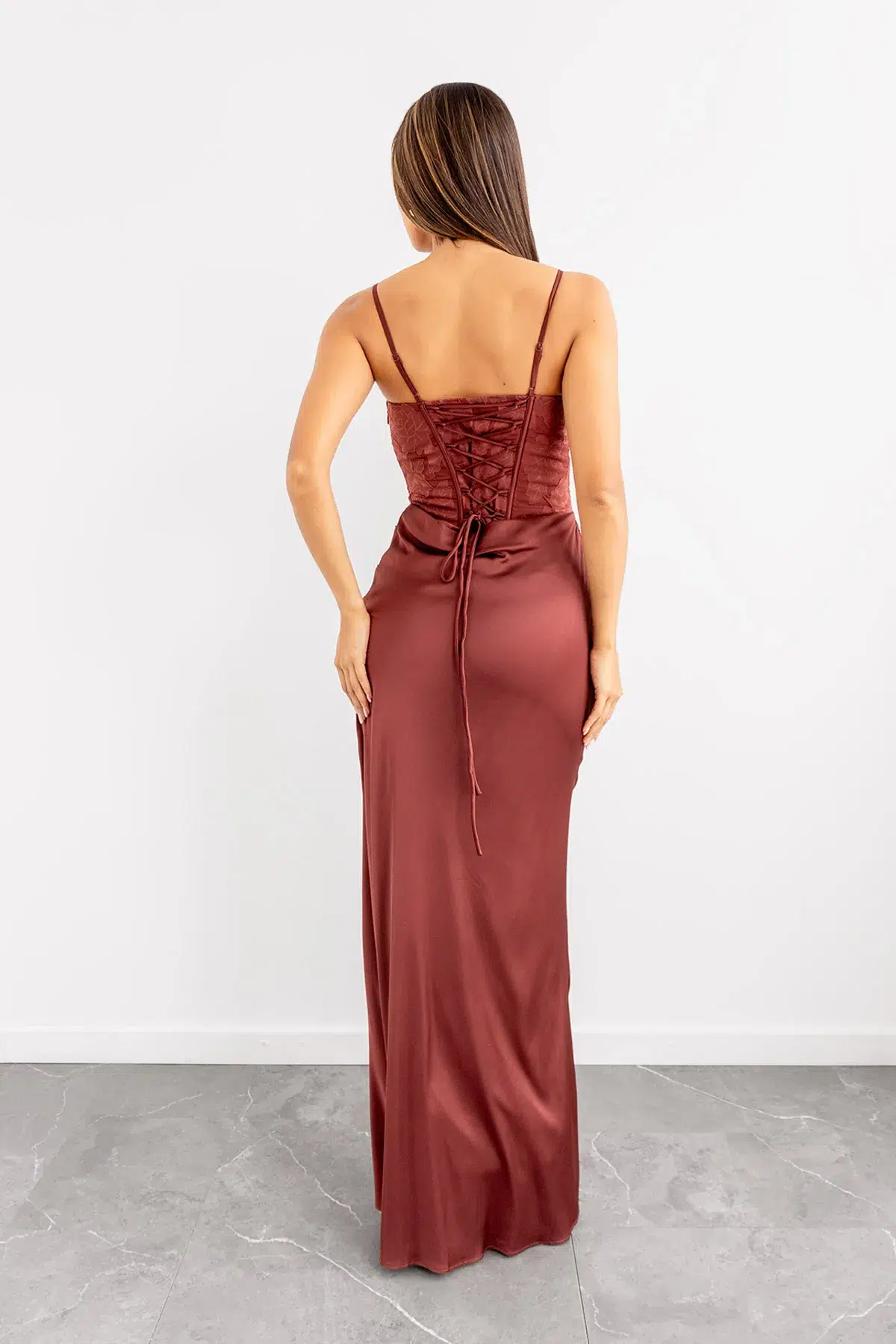 Vestido Falda en Satin Top Textura Cobre imagen 2