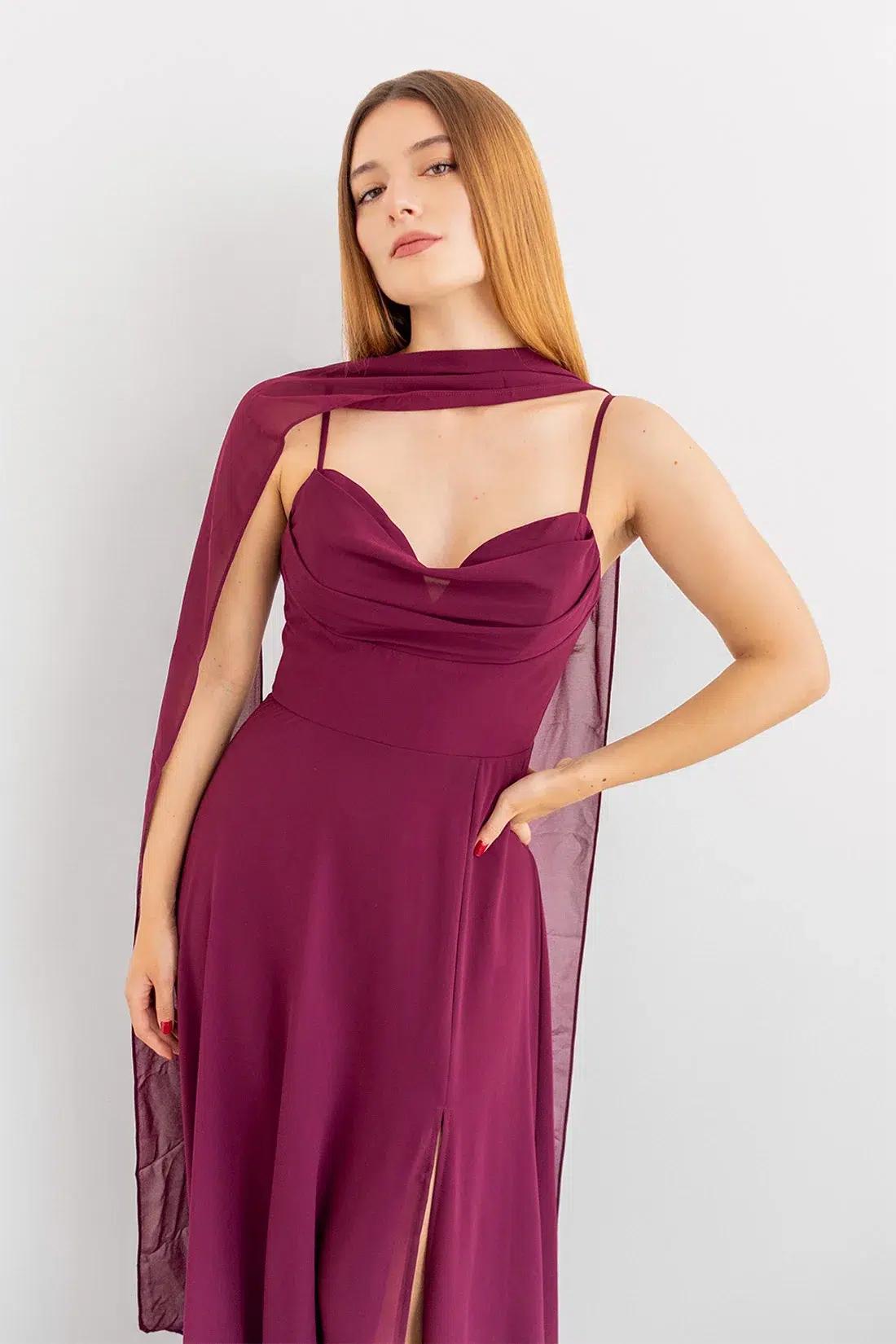 Vestido en Velo Falda en A y Liston Vino imagen 3
