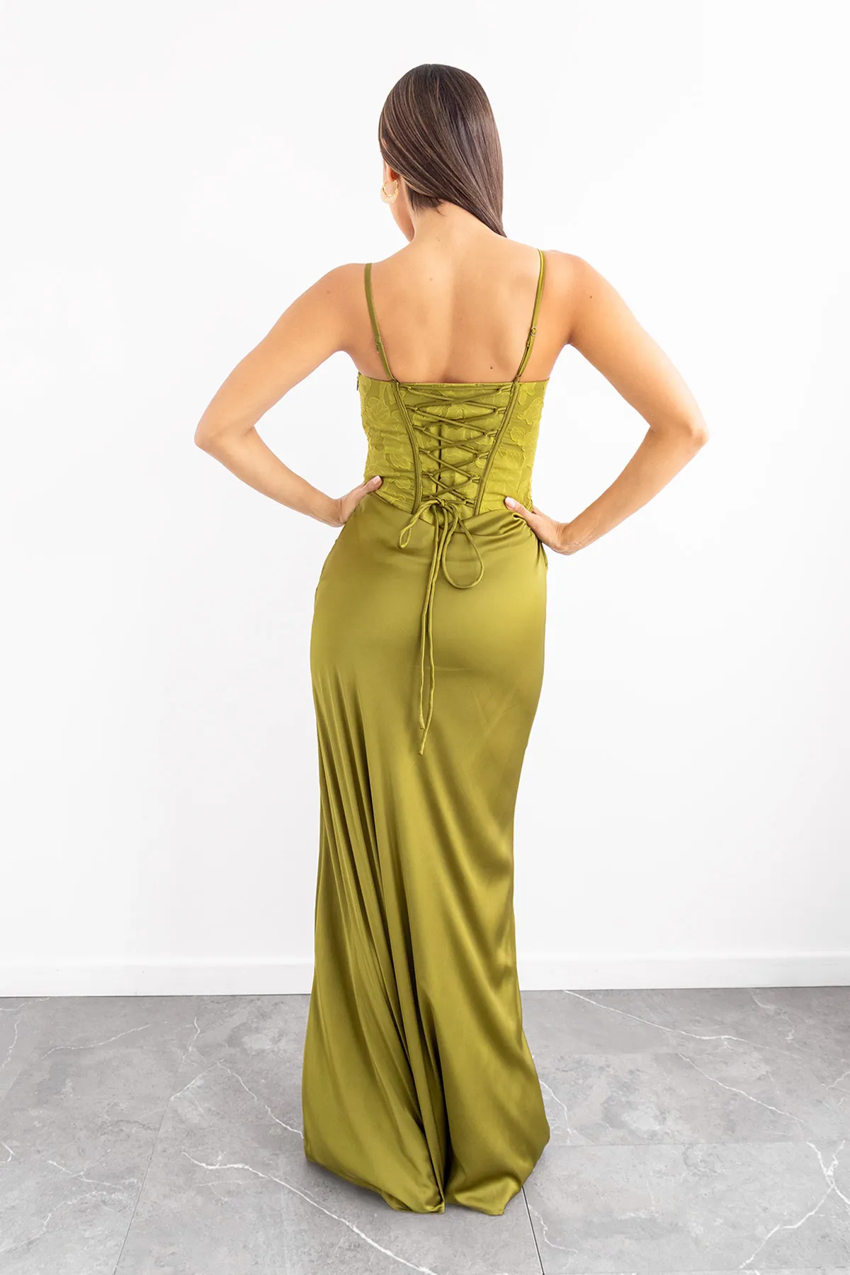Vestido Falda en Satin Top Textura Pistacho imagen 2