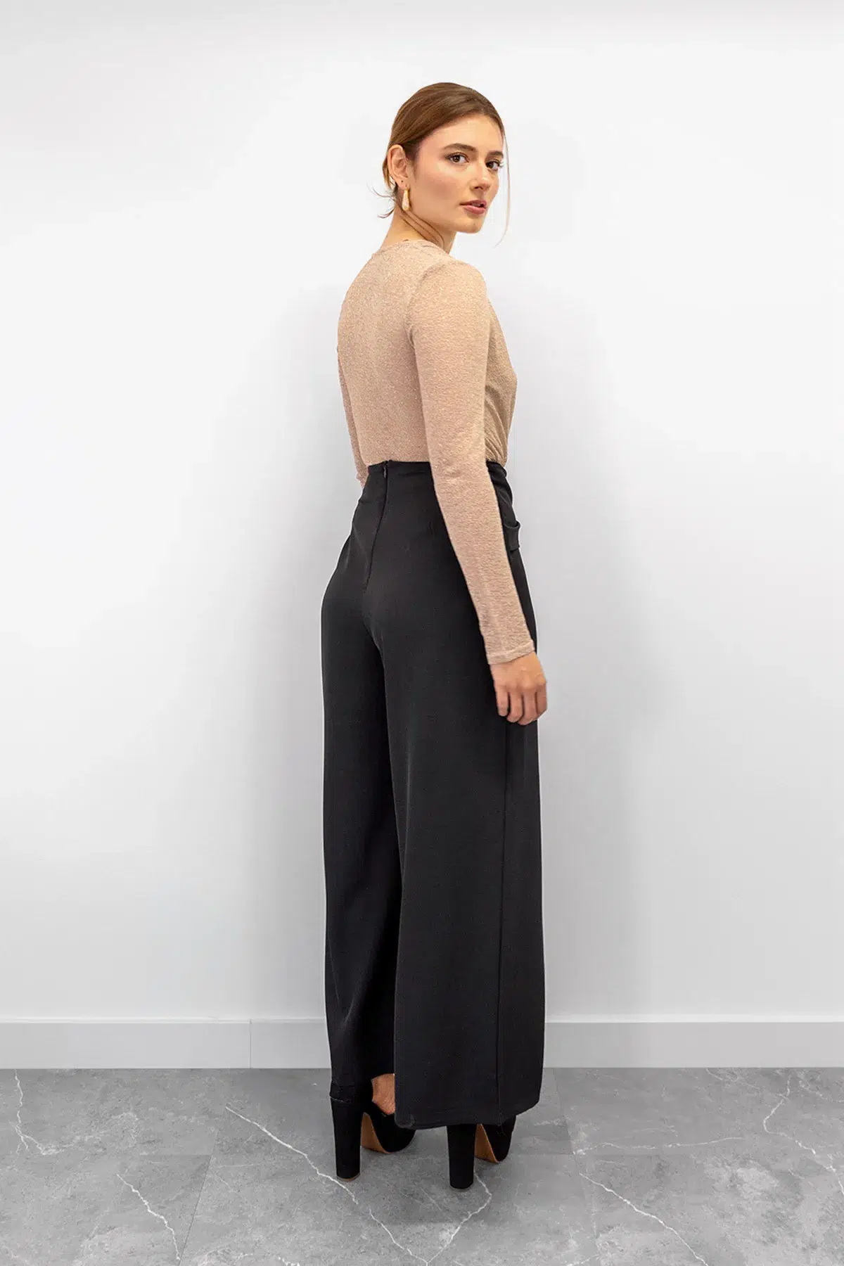 Pantalon Palazzo con Lazo Cruzado Negro imagen 3