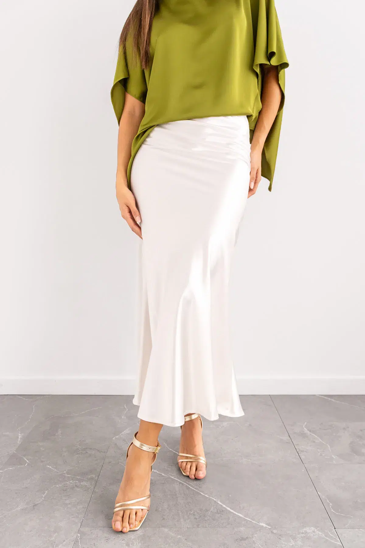 Falda en Satin Marfil imagen 3