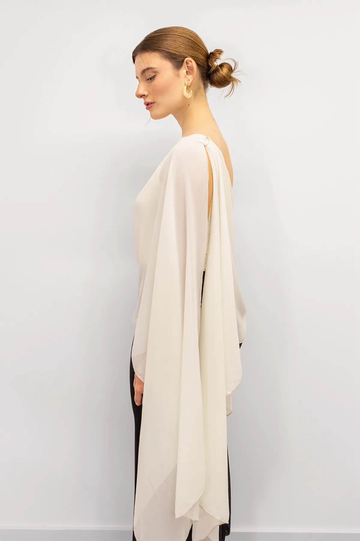 Blusa Asimetrica Marfil imagen 2