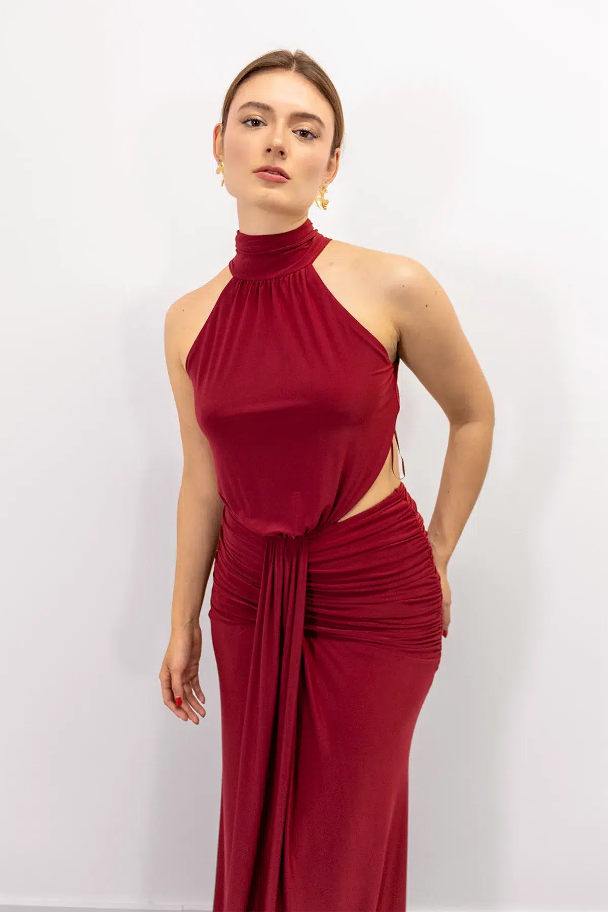 Vestido Cuello Halter Espalda Abierta Vinotinto imagen 3
