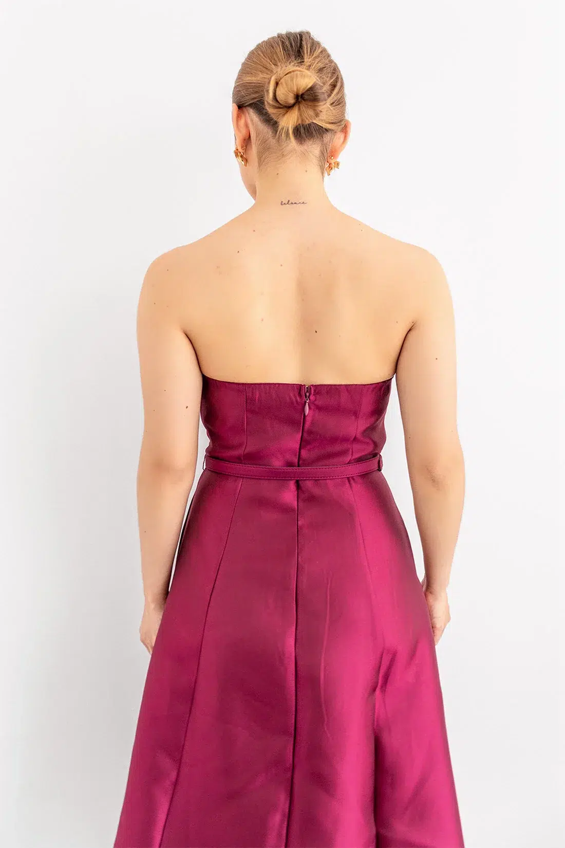 Vestido Midi Strapless con Cinturon Vino imagen 3