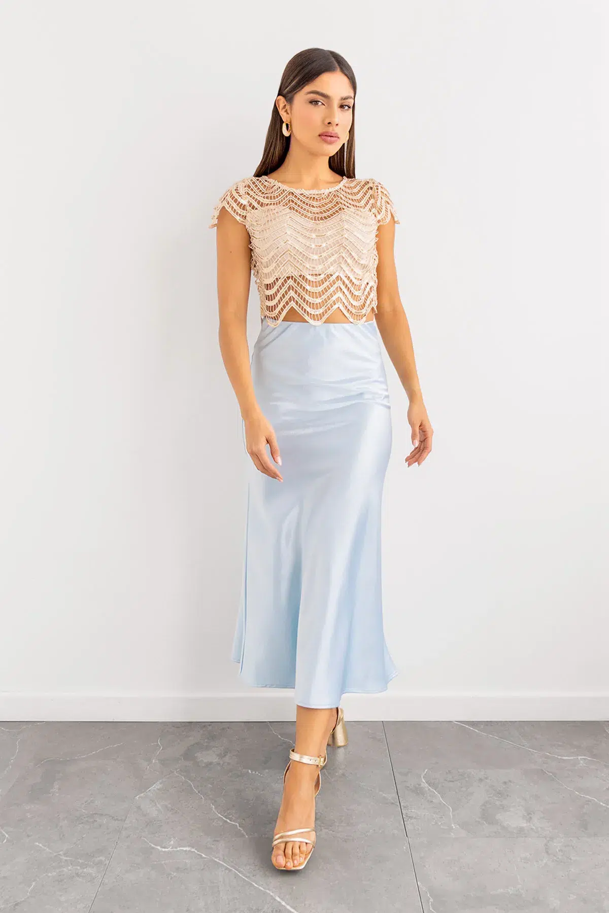 Crop Top Diseño Brillo Dorado imagen 3