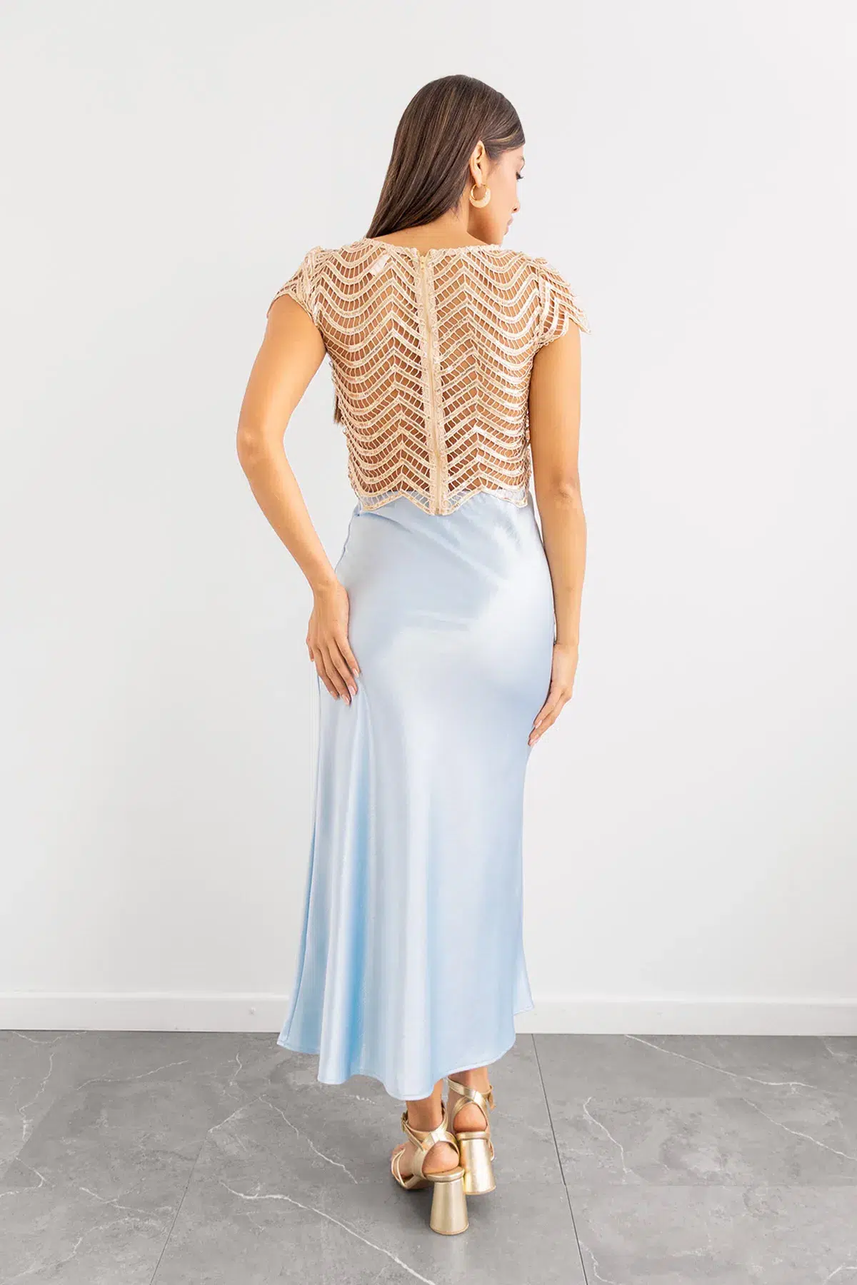 Crop Top Diseño Brillo Dorado imagen 4