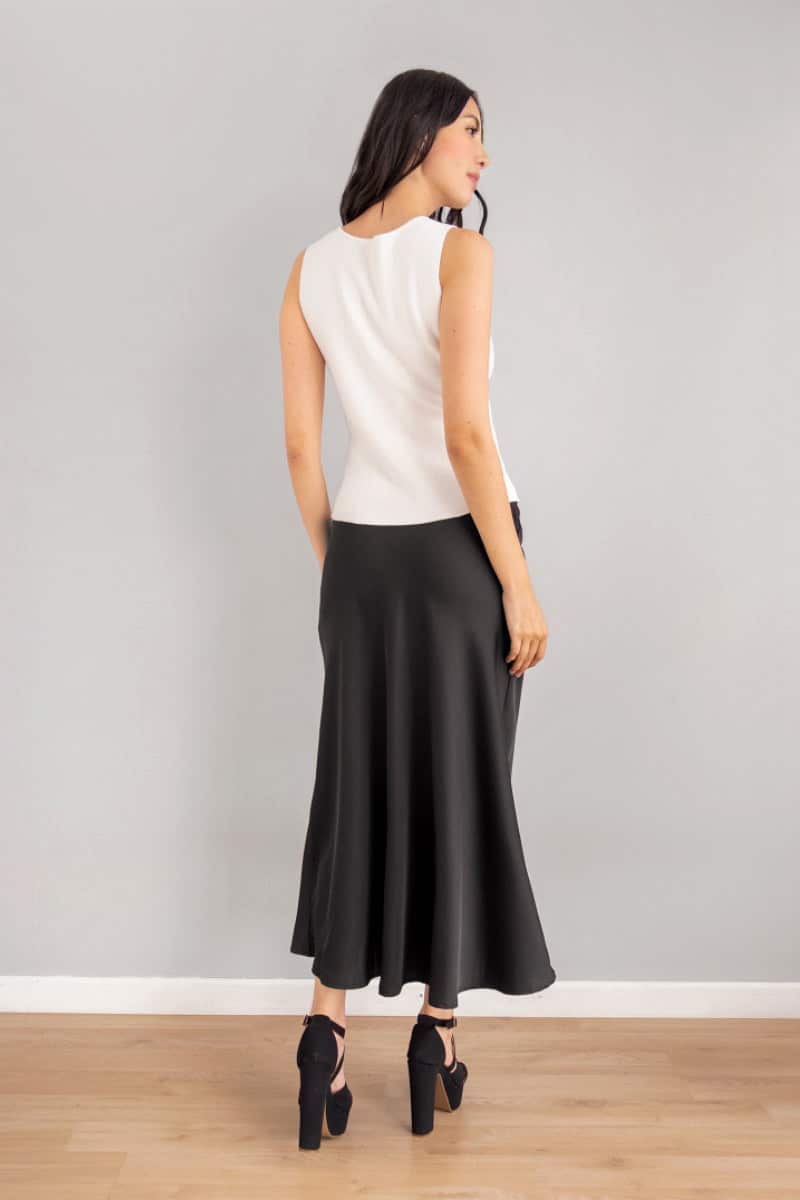 Falda en Satin Negra imagen 2