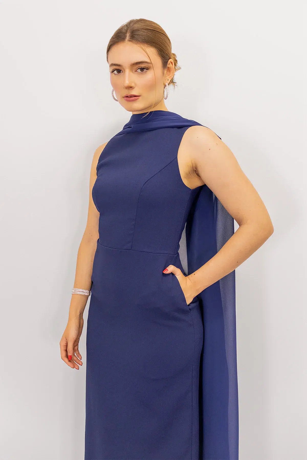 Vestido Largo con Capa Larga Azul imagen 6